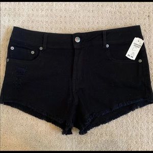 Black jean shorts, size large.